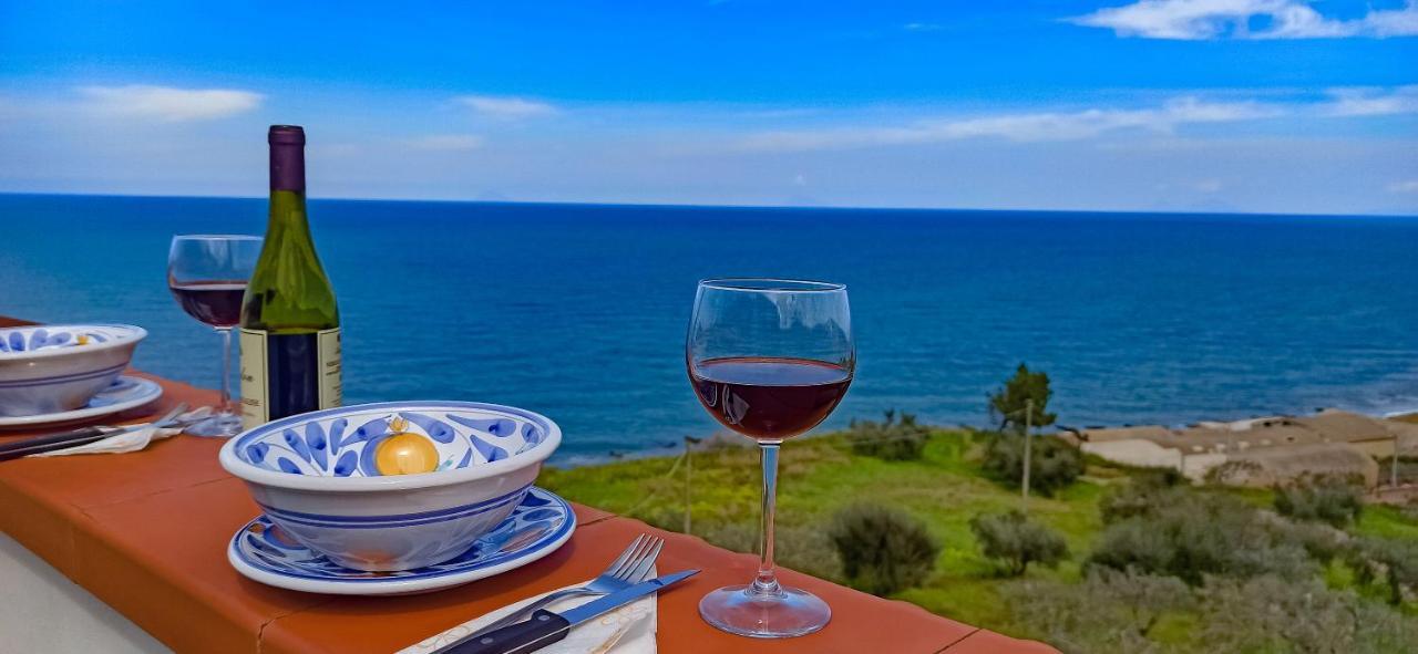 Tenuta Petreria Santo Stefano di Camastra Buitenkant foto
